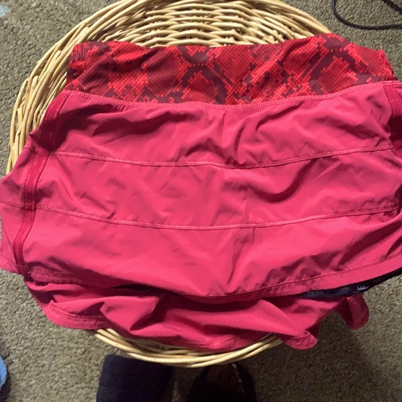 Rare lululemon skort - Picture 1 of 4